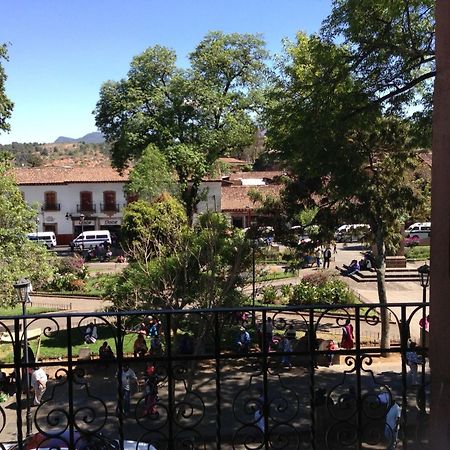 Posada De San Agustin Patzcuaro Exterior photo