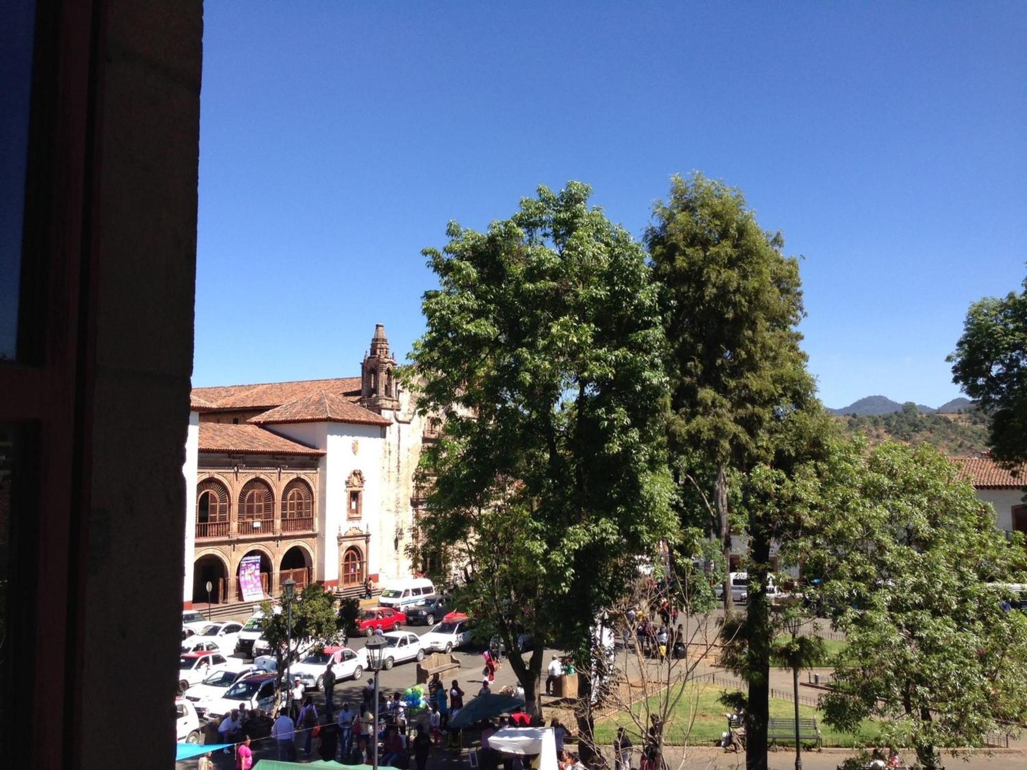 Posada De San Agustin Patzcuaro Exterior photo